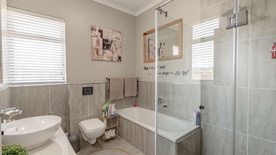 4 Bedroom Property for Sale in Langebaan Country Estate Western Cape